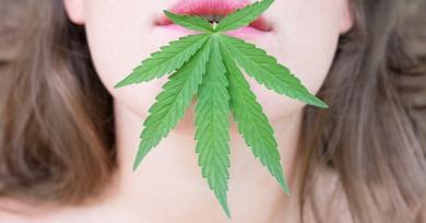 Polémico: las mujeres tendrían mejores orgasmos cuando fuman marihuana