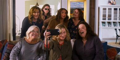 Netflix's Wine Country Trailer Reunites SNL's Funniest Ladies For Day Drinking