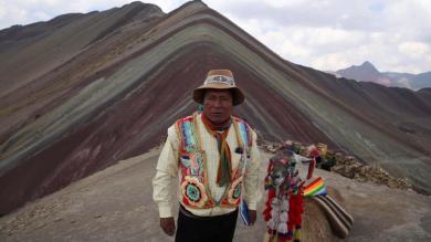 Vinicunca, la famosa montaña de colores que está de moda y recibe 1.500 visitantes por día