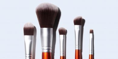 How to Clean Makeup Brushes The Right Way