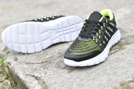 Sepatu Sneakers Sport Kets Pria - mult