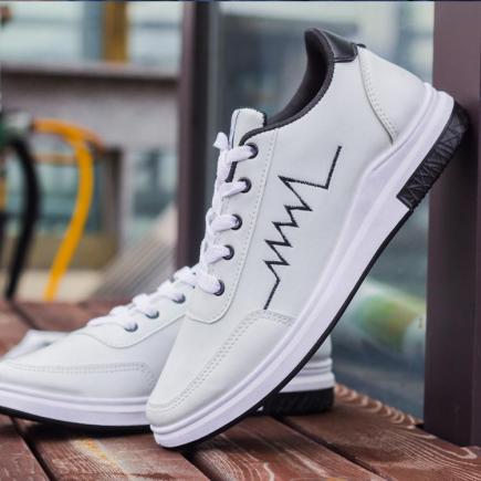 2018 summer Men  fashion Casual Shoes adult Spring autumn Classic Fashion male Lace up Flats breathable Comfortable pu Sneakers Extra large size 