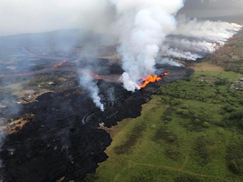 Ocean, jungle explosions new risks from Hawaii eruption
