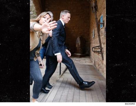 Daniel Craig Starts Filming New James Bond Movie Just 'For the Money'