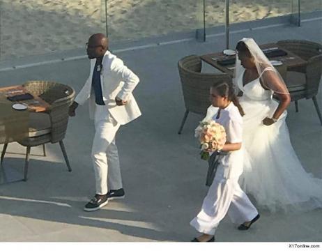 Floyd Mayweather Balls Out In Mexico For Sister's Wedding
