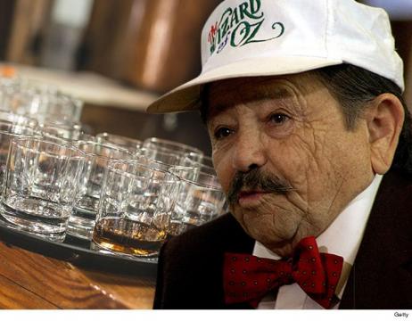 Oldest 'Wizard Of Oz' Munchkin Remembered with Free Whiskey Shots