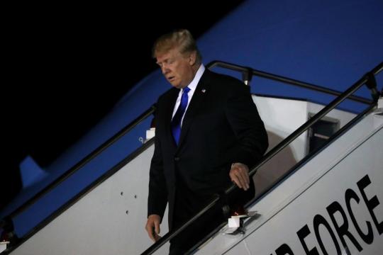 Trump arrives in Singapore ahead of unprecedented U.S.-North Korea summit