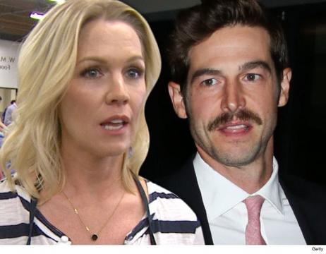 Jennie Garth Wants Divorce to Be Smooth Sailing, Says There's a Prenup