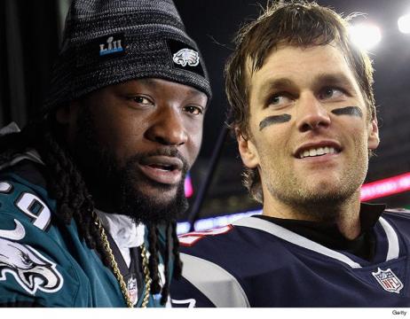 Tom Brady Congratulates LeGarrette Blount on Eagles Super Bowl Ring
