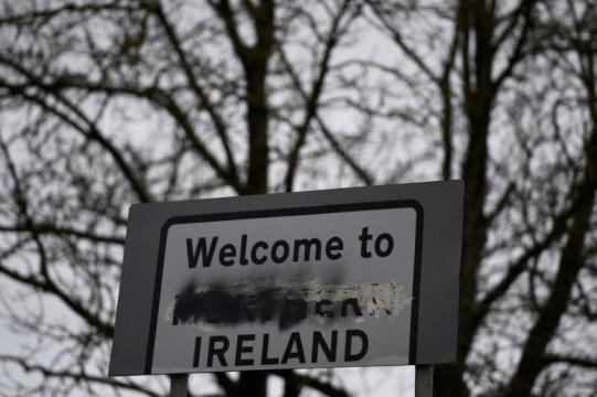 EU leaders worried over Irish border issue in Brexit talks - draft