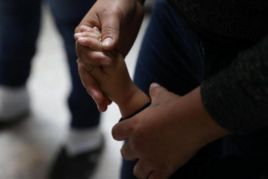 U.S. government reunites 522 children removed under 'zero tolerance'