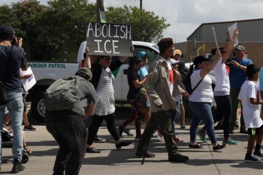 Protesters disrupt immigration agents with encampments across U.S.