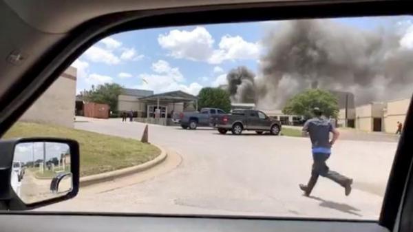 Four injuries reported in Texas hospital blast