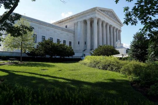 Supreme Court delivers blow to organized labor in fees dispute