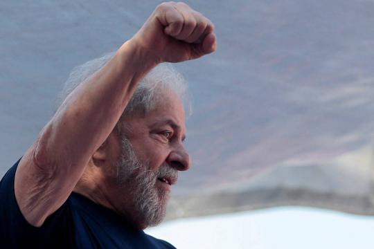 Moraes, ministro do STF, nega pedido de Lula e o mantém preso