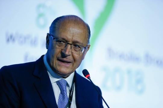 Alckmin elogia liberação do porte de armas para guardas municipais