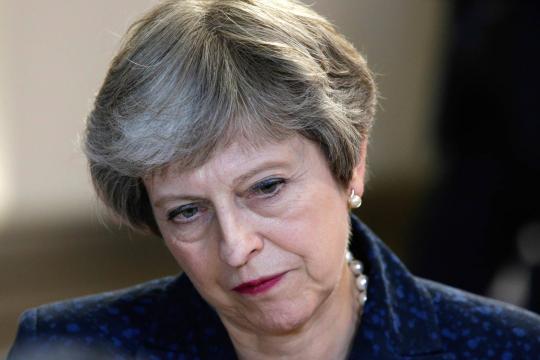Conservadores pressionam Theresa May para endurecer as negociações do 'brexit'