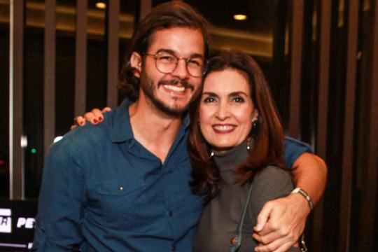 Fátima Bernardes e Túlio Gadêlha comemoram oito meses de namoro