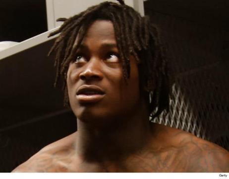 Reuben Foster Suspended for Weapons and Weed, Apologizes for 'My Mistakes'