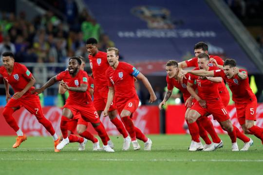 Nos pênaltis, Inglaterra bate Colômbia e volta às quartas após 12 anos