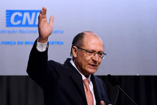 A empresários, Alckmin cita Trump e promete reduzir IR de pessoa jurídica