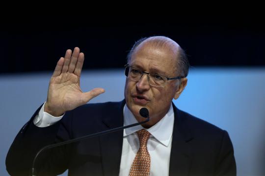 Em jantar com centrão, Alckmin tem dificuldade de provar viabilidade de candidatura