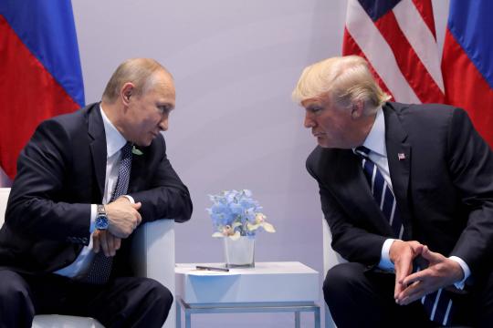 EUA dizem que Trump ficará de 'olhos abertos' em reunião a sós com Putin