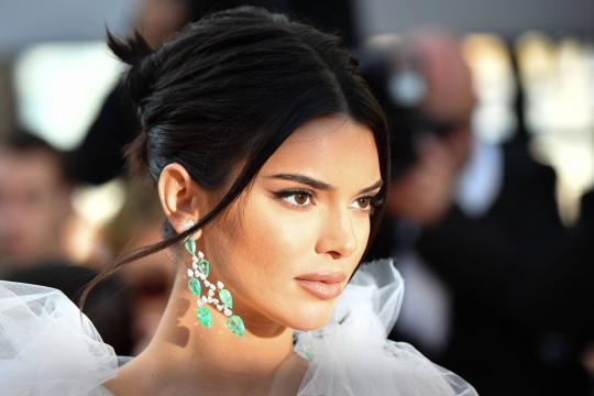 Dez vezes que Kendall Jenner foi a mais fashion das Kardashians com biquínis