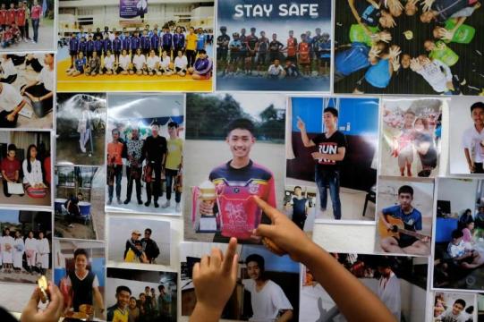 'D-Day': Daring mission underway to free Thai boys from flooded cave