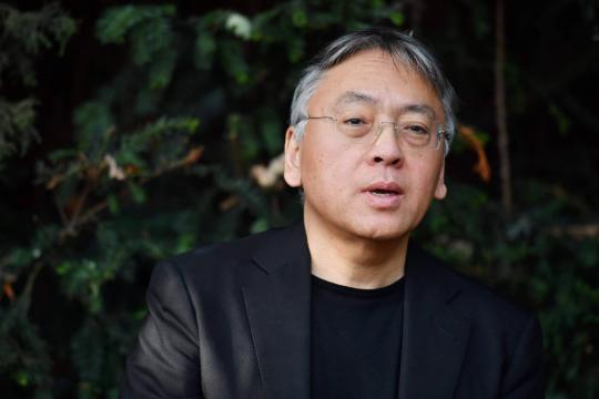 Em discurso, Kazuo Ishiguro ironiza clausura no prêmio Nobel