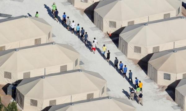 Judge rejects U.S. government request to detain immigrant kids