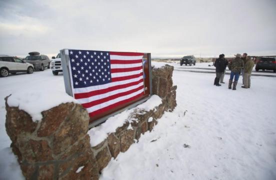 Trump pardons Oregon ranchers whose case led to refuge occupation
