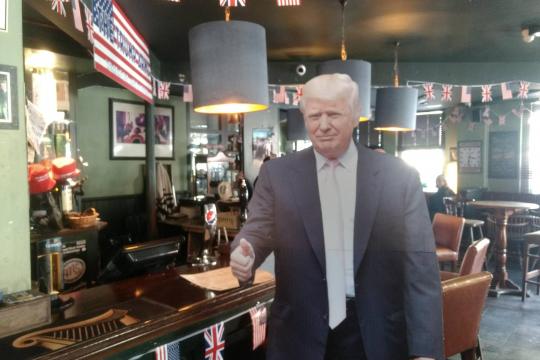 Pub de Londres muda de nome para homenagear visita de Trump