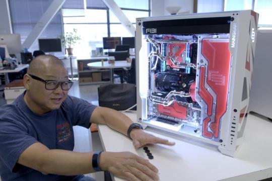Watch us unbox Maingear's F131, a glorious hot rod of a gaming rig