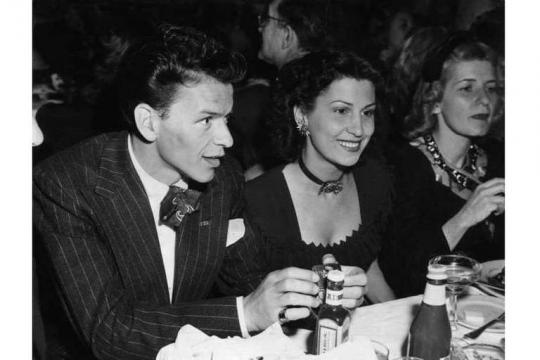 Morre, aos 101 anos, Nancy Barbato Sinatra, primeira mulher de Frank Sinatra