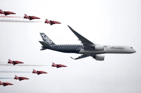 Planemakers plot course through trade, Brexit worries to air show deals