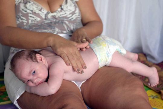 Com zika e crise no país, mortalidade infantil sobe pela 1ª vez em 26 anos