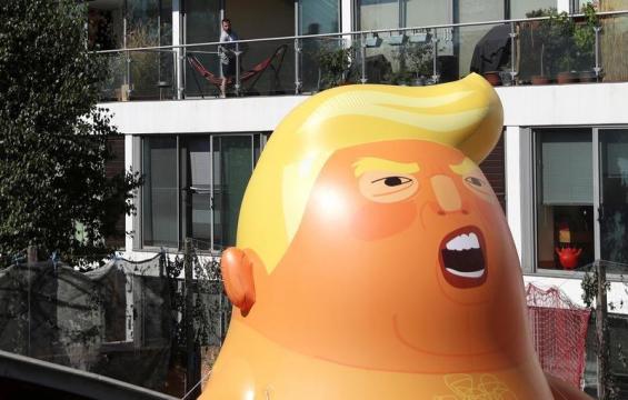 Activists land funds to fly 'Trump baby' blimp in U.S.