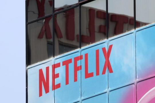 Netflix subscriber growth misses estimates; shares tumble