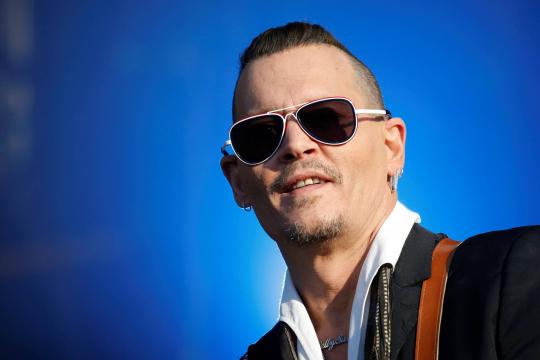 Johnny Depp vai receber US$ 25 mi contra ex-empresários por má gestão financeira