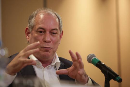 Ciro Gomes diz que sugestões do centrão são bem-vindas e que não ferem princípios