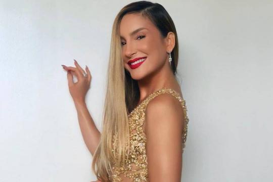 Claudia Leitte aparece de candidata em audição do The Voice Brasil e surpreende os jurados