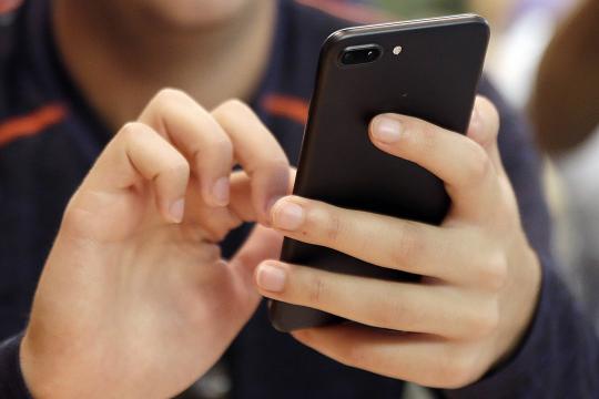 Pesquisa aponta que 82% dos brasileiros jogam games no celular