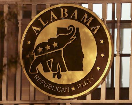 Alabama Republican who once spurned Trump wins runoff election