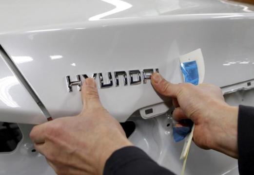 Hyundai sets up showroom on Amazon