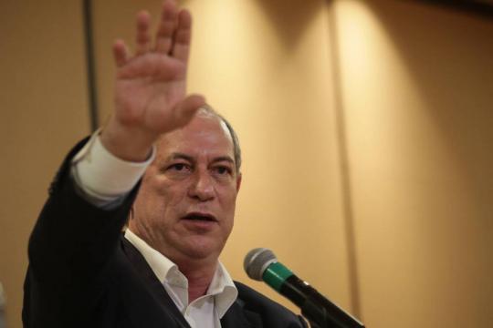 Ciro chama militantes do MBL de 'delinquentes juvenis'