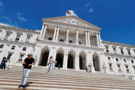 Emprego para recém-formados em Portugal sobe e volta a nível pré-crise