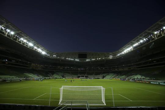 Estádios de Corinthians e Palmeiras disputam posto de sede da Copa América