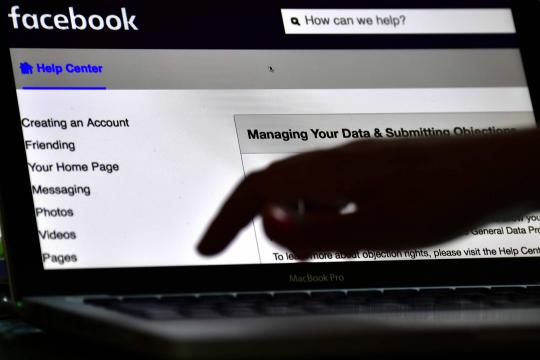 Facebook vai remover 'fake news' que leve à violência