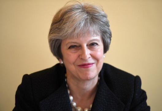 PM May takes Brexit trip to Northern Irish border